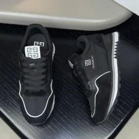Givenchy Sneakers