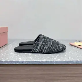 Closed-Toe Slippers