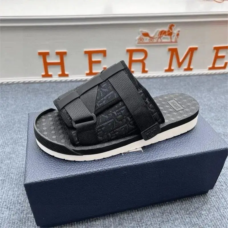 Dior slide