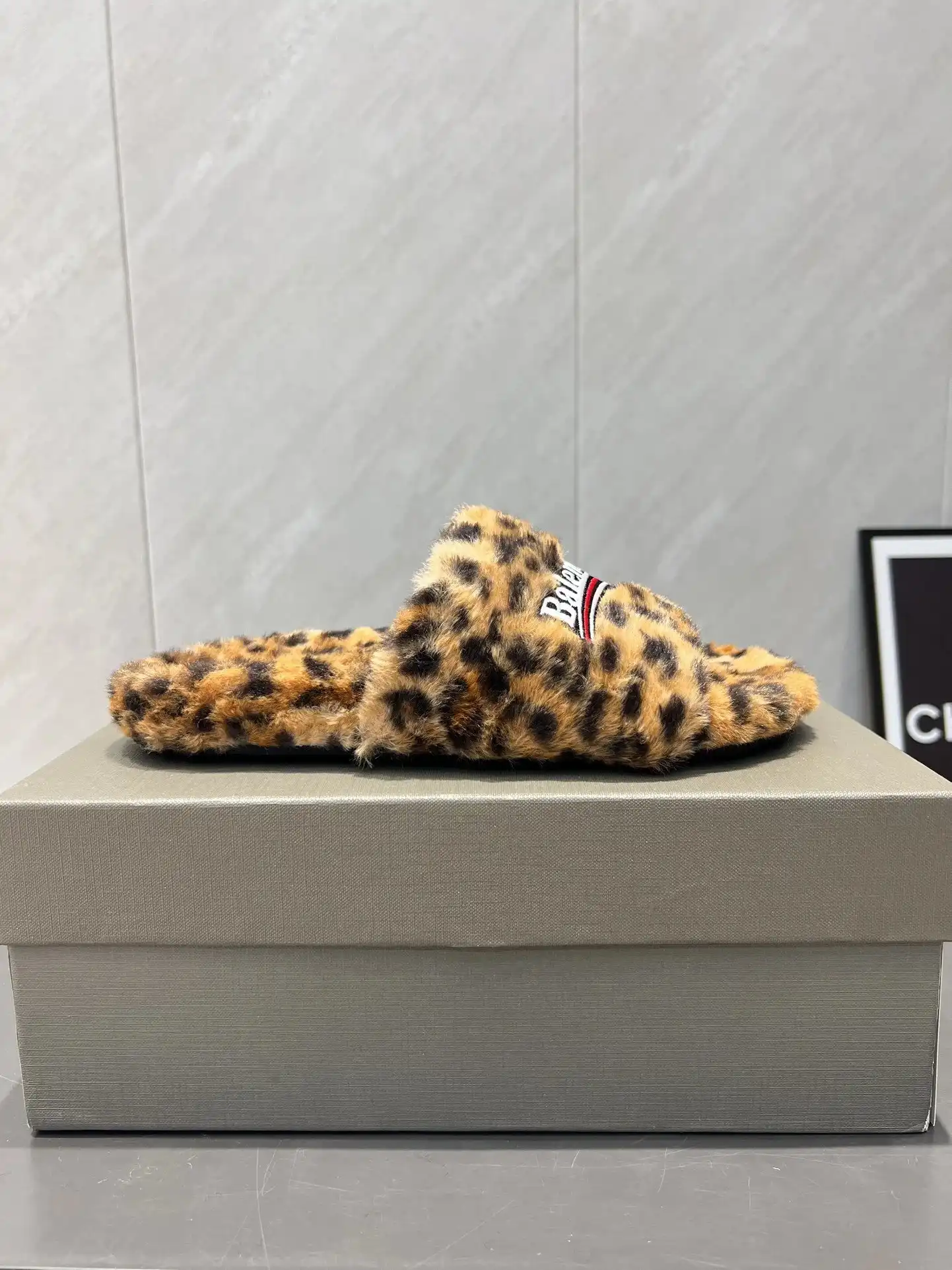 Balenciaga slippers