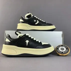 Converse Classic Sneakers