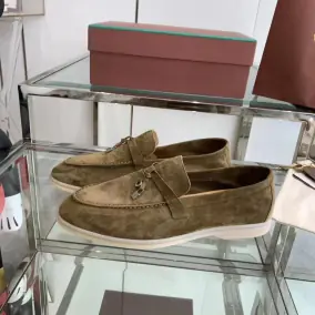 Loafers (18 styles)