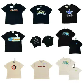 Gucci Men's Black T-Shirt with Striped Detail
