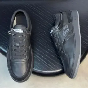 Givenchy Sneakers