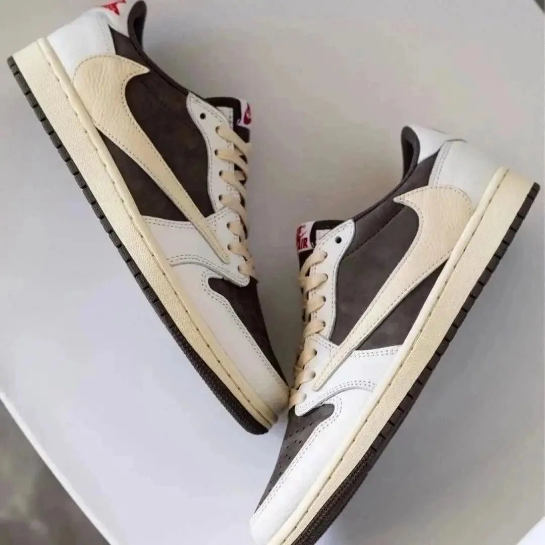 Nike Air Jordan 1 Low Sneakers