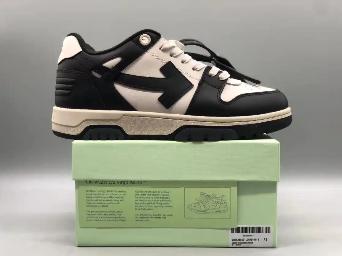 Off-White Sneakers