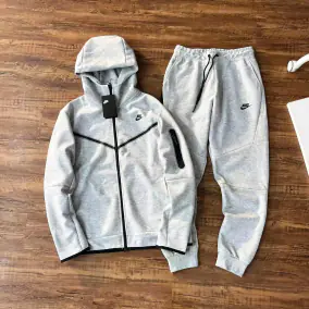 Nike B22 Hoodie and Pants Set