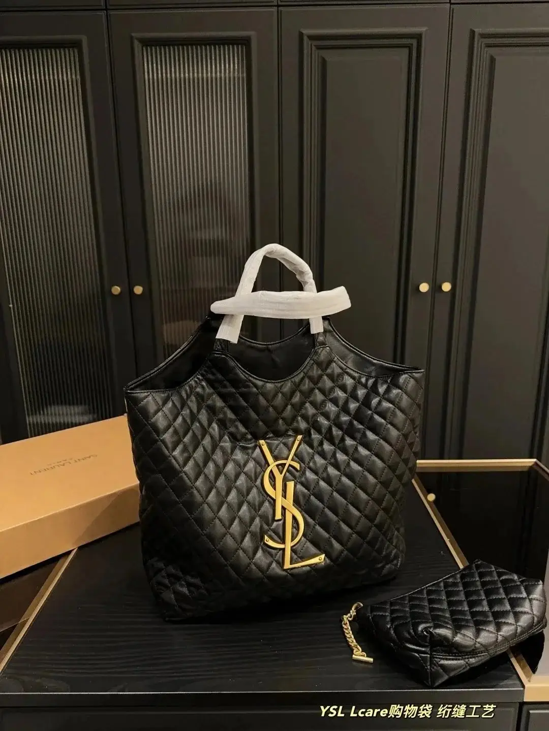 Saint Laurent Handbag