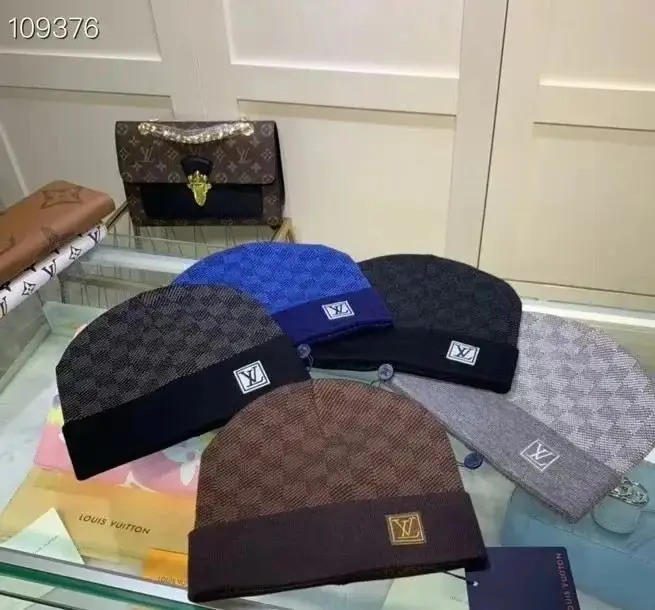 Check-Pattern Knit Beanie