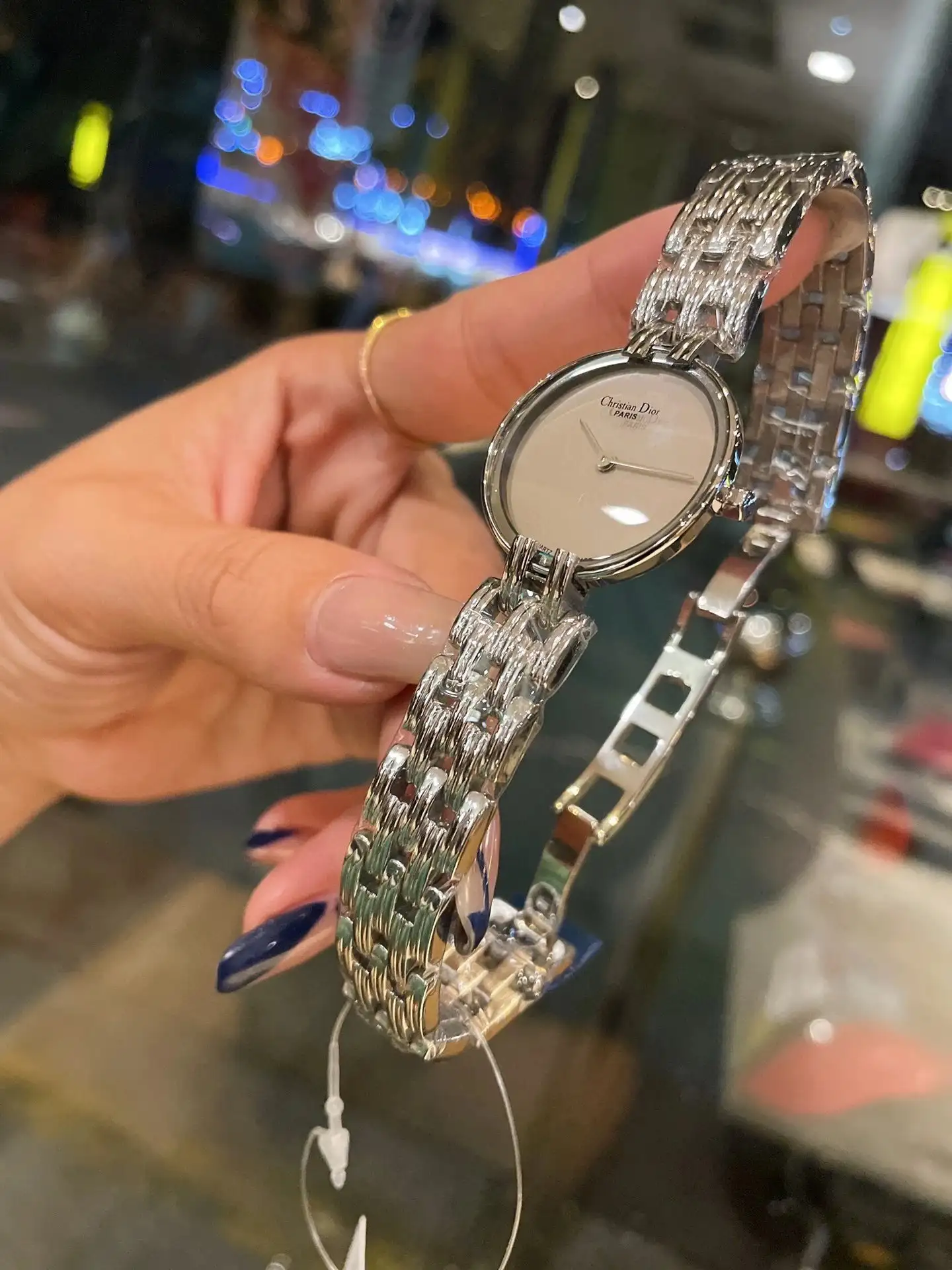 watch image