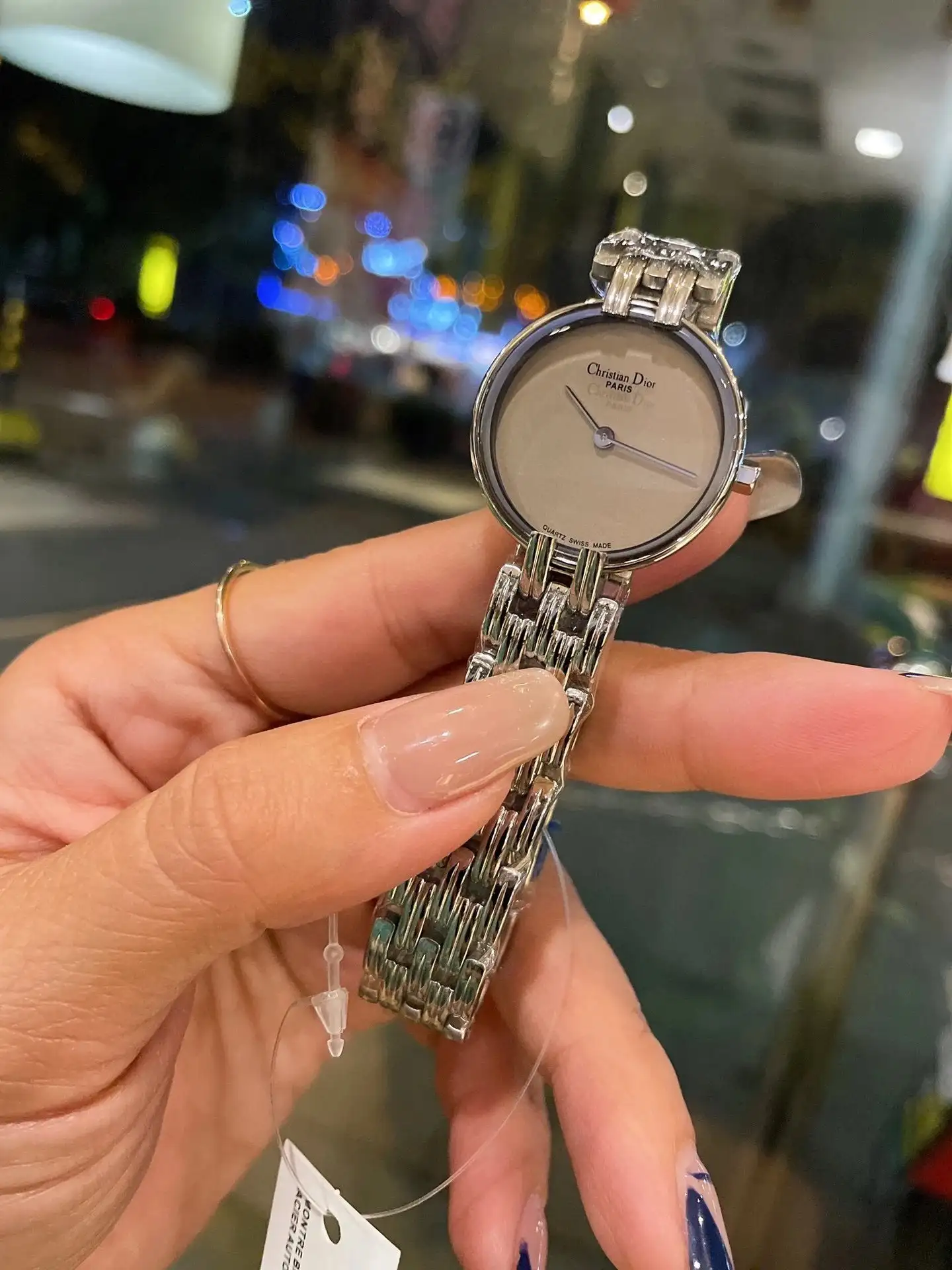 watch image