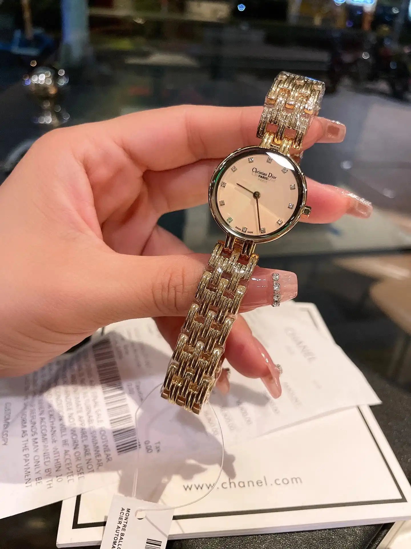 watch image