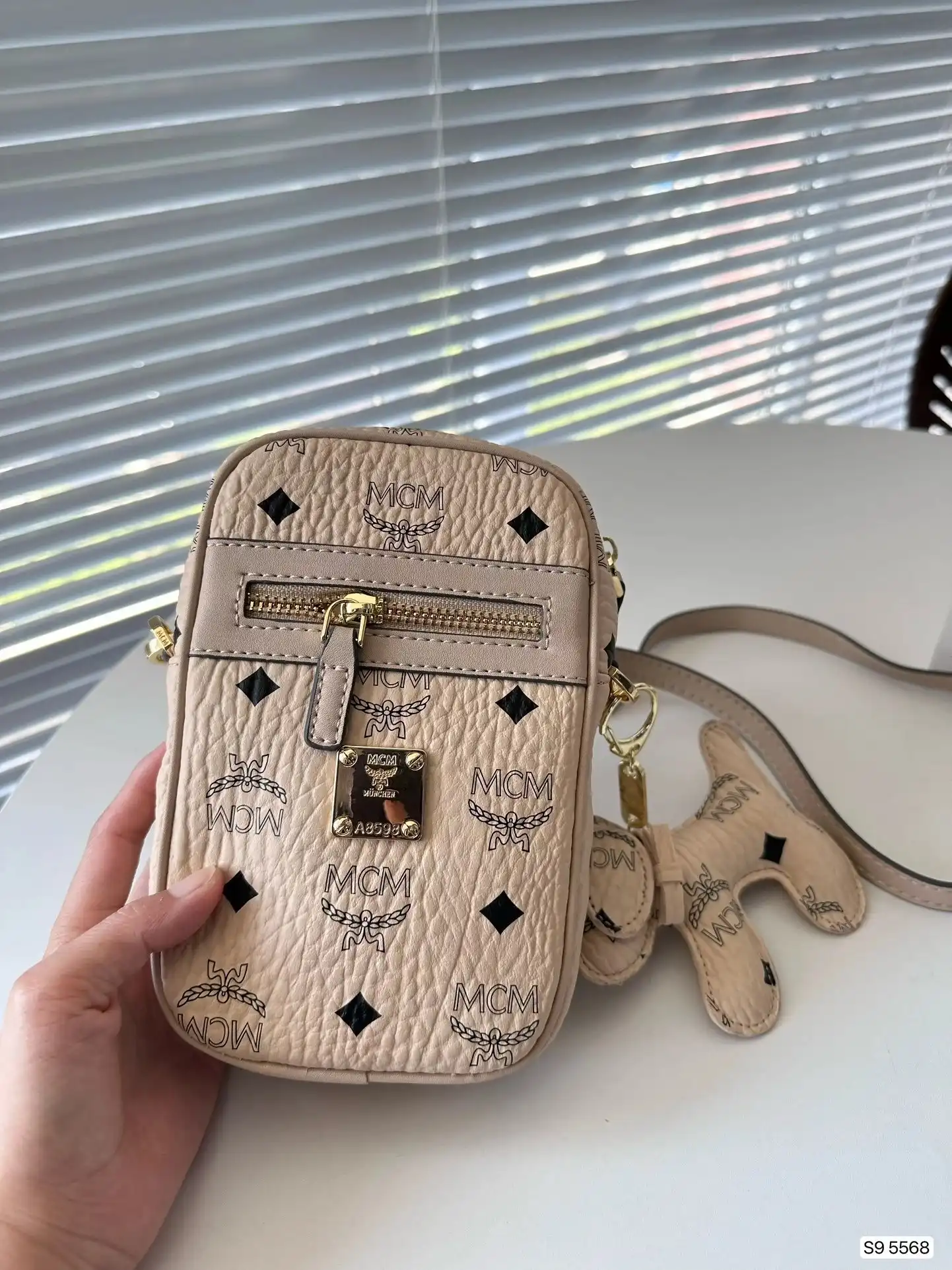 Fashion crossbody bag view 3