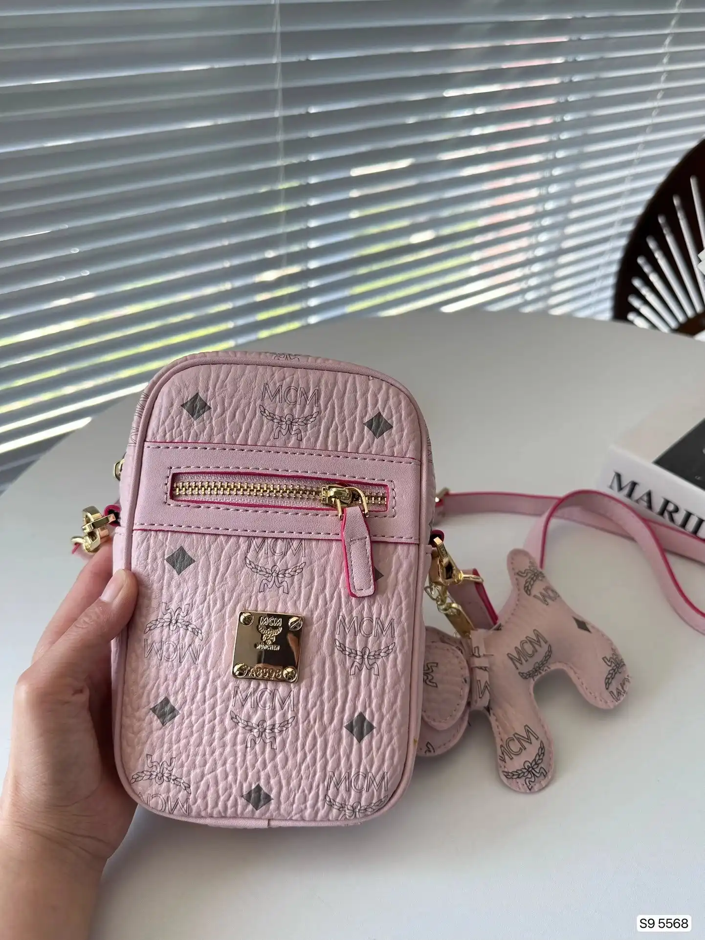Fashion crossbody bag view 4