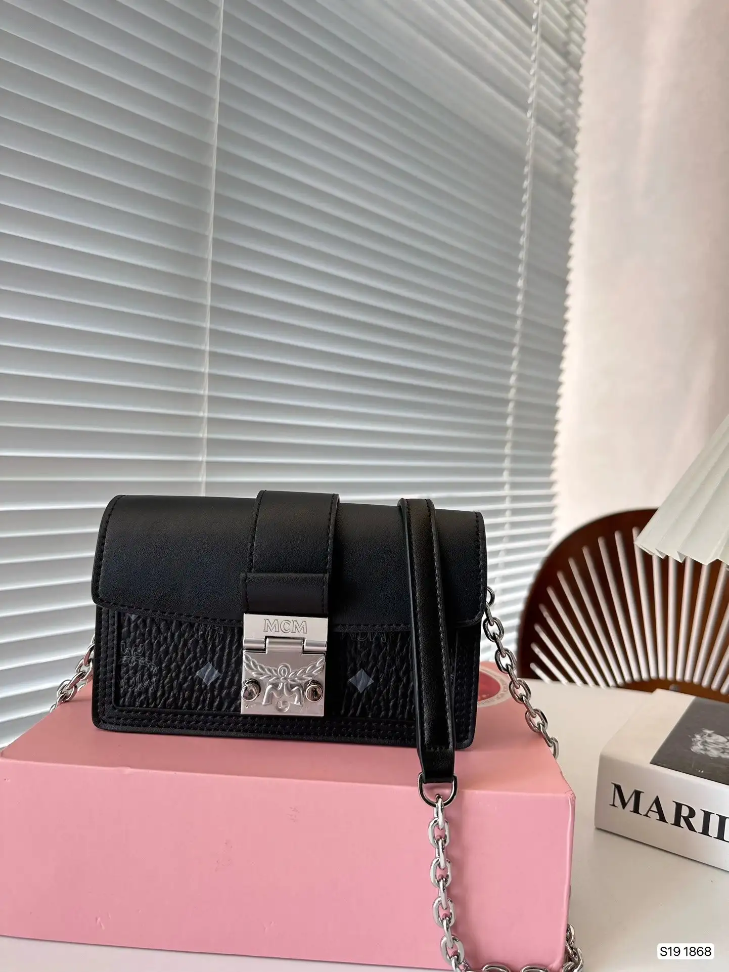 Fashion crossbody bag view 9