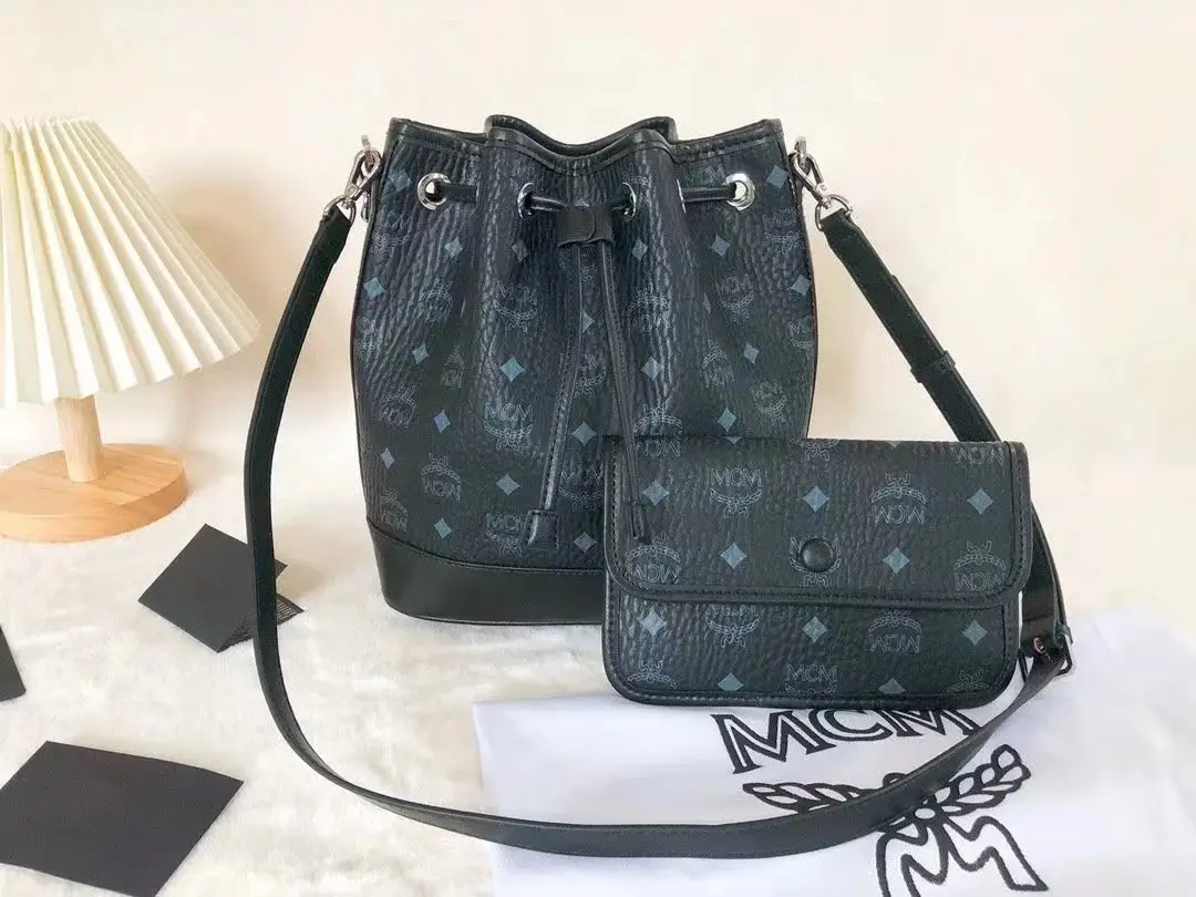 Crossbody bag view 3