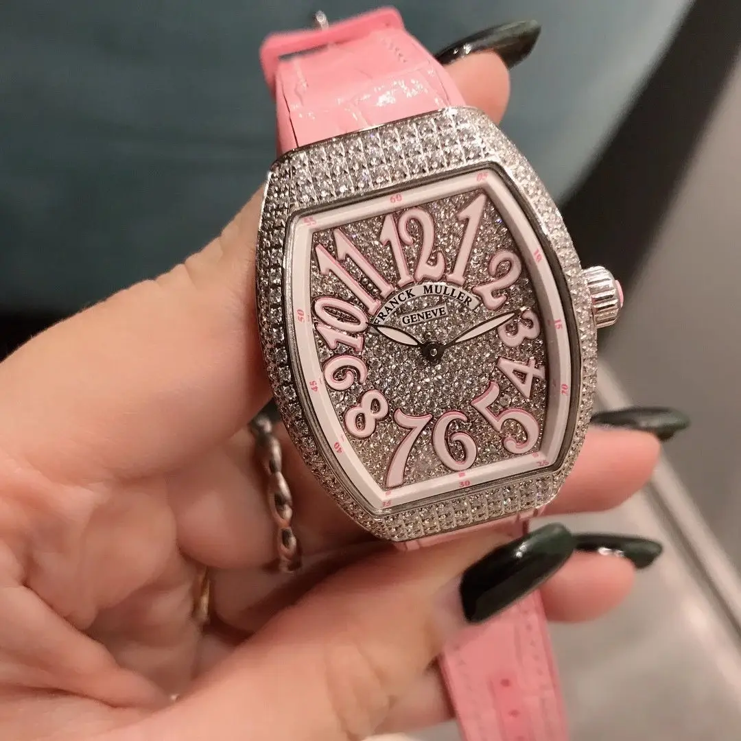 Ladies V32 watch product view 3