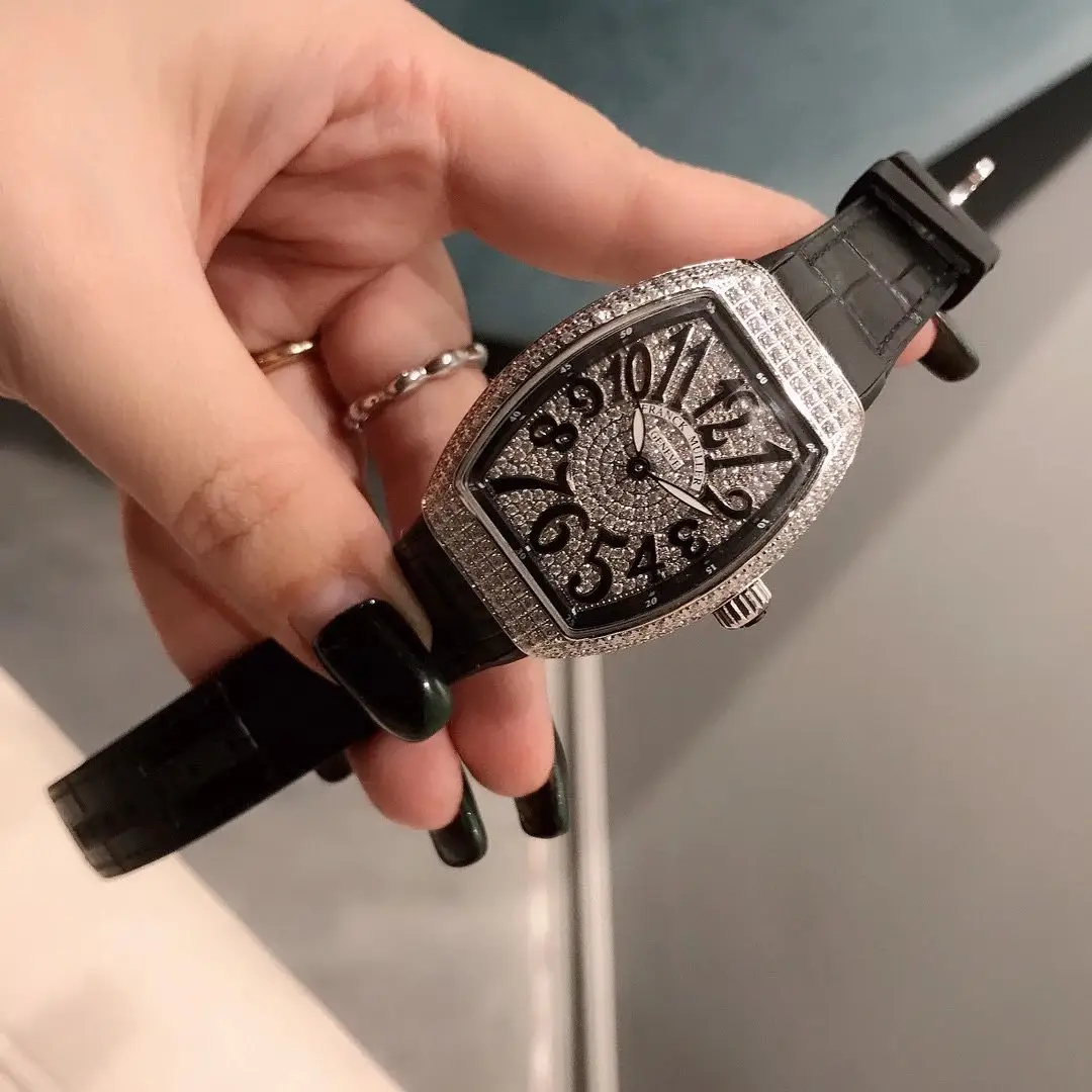 Ladies V32 watch product view 8