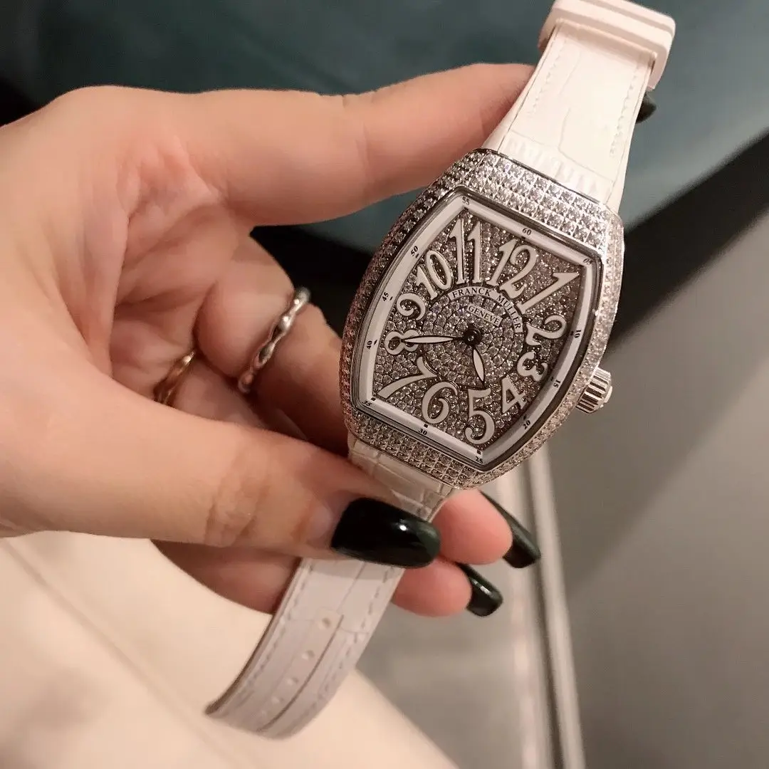 Ladies V32 watch product view 11
