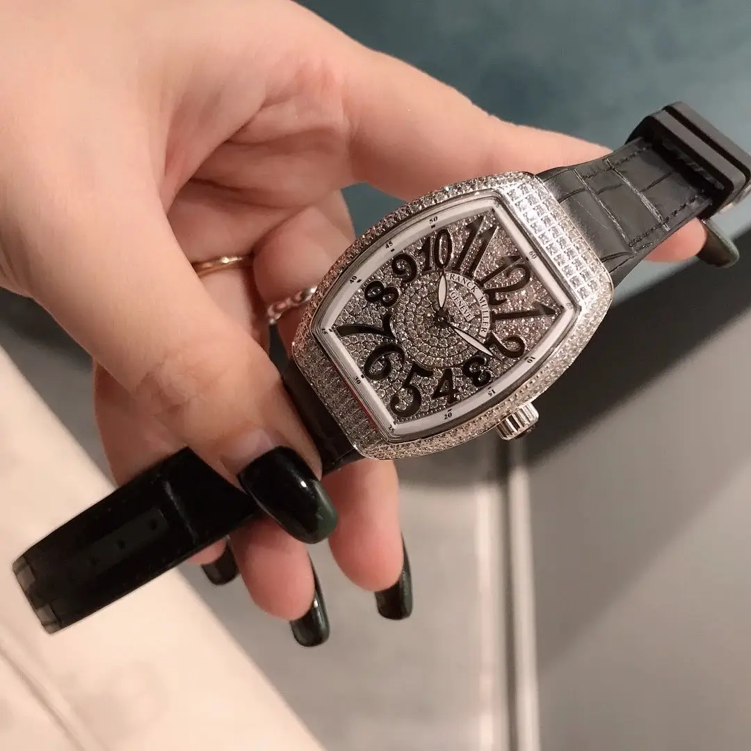 Ladies V32 watch product view 14