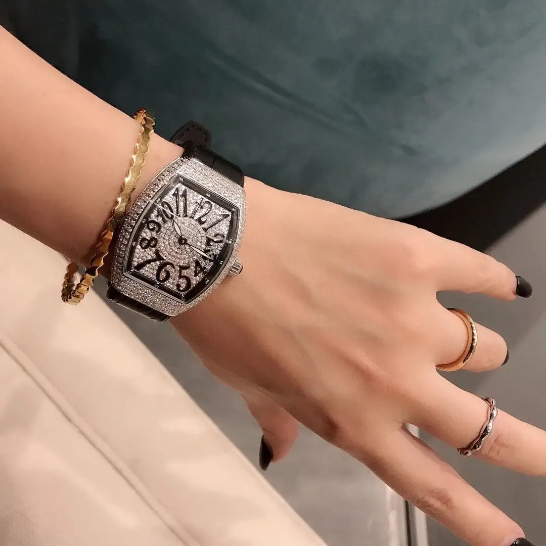 Ladies V32 watch product view 15