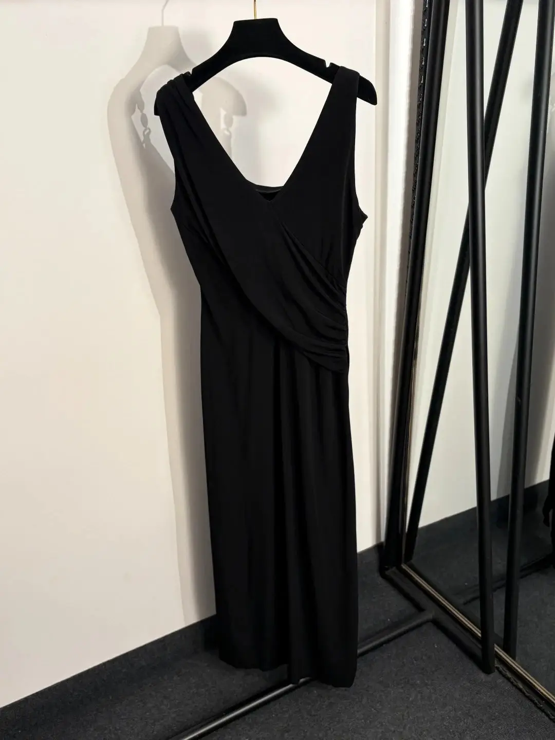 Design dress product photo 3