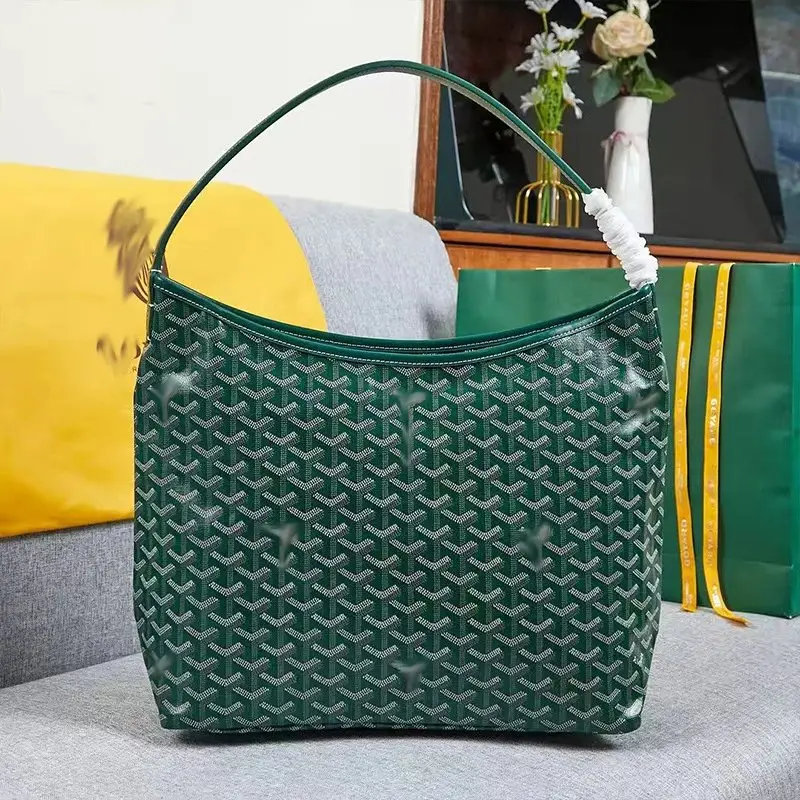 Hobo bag product photo 15