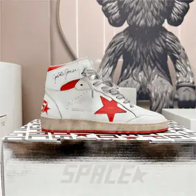 Golden Goose Deluxe Sneakers
