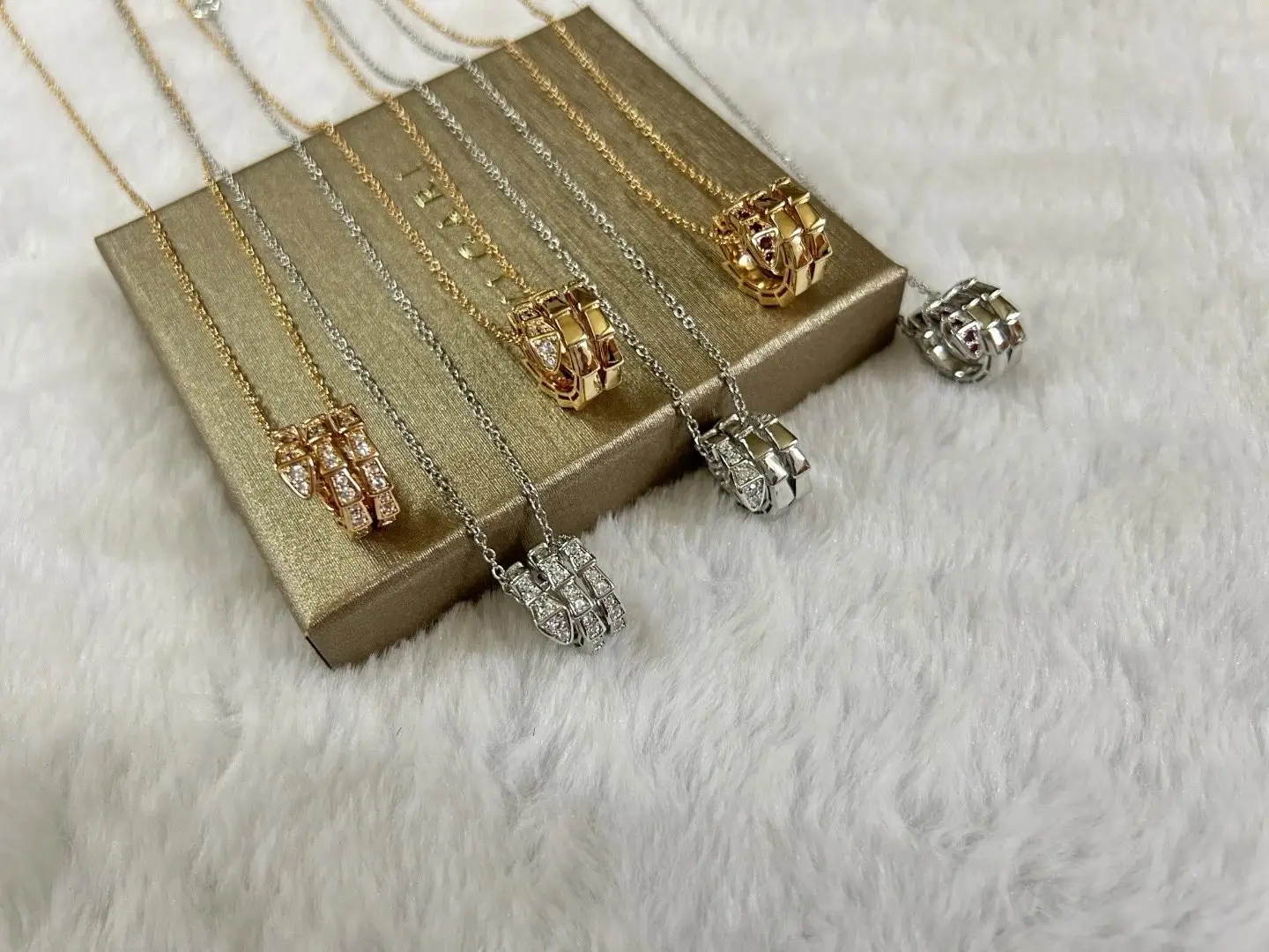 Necklace style 4