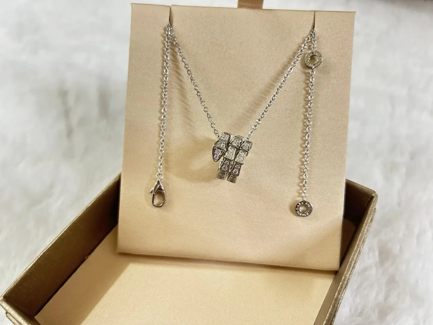 Necklace style 6