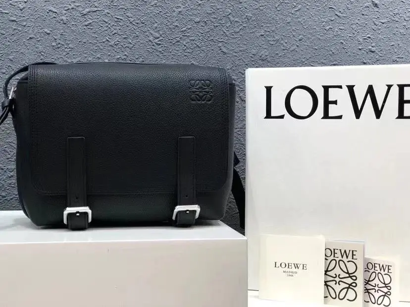 Crossbody bag product view 13
