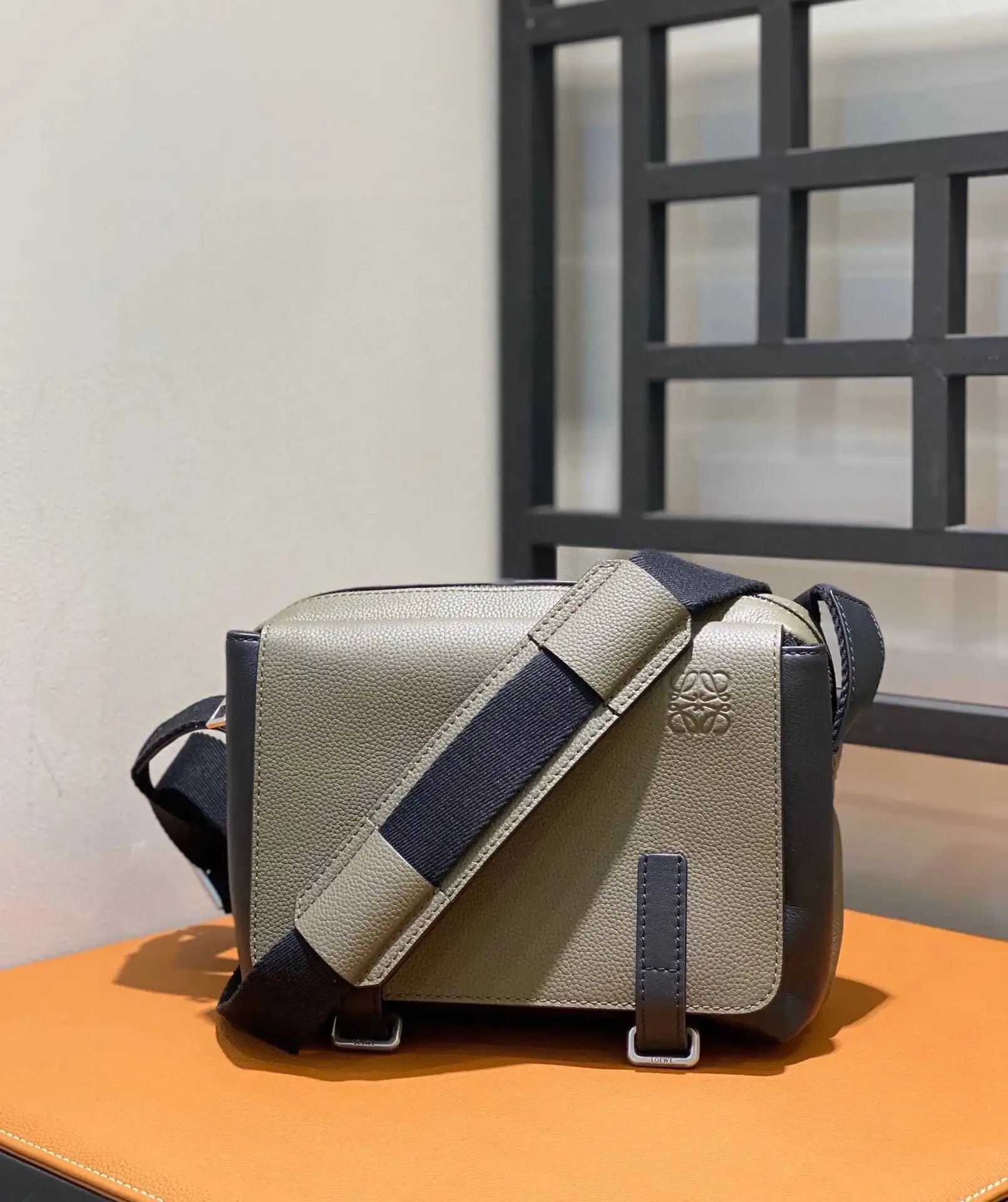 Crossbody bag product view 9