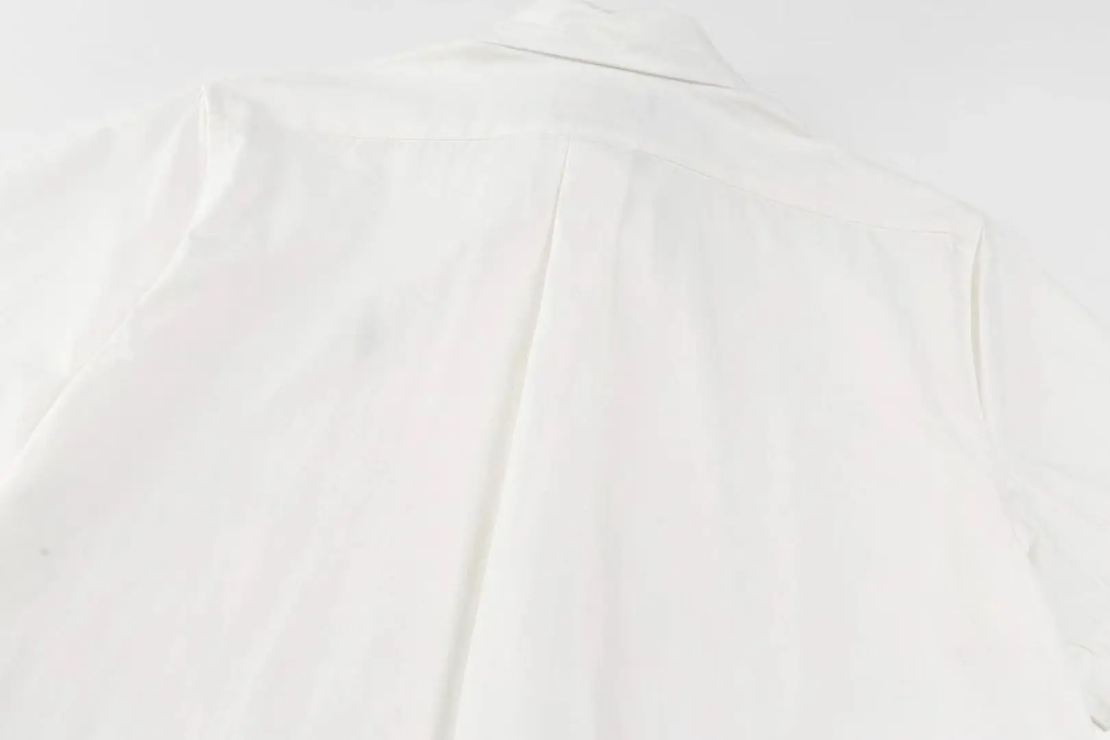 Men's shirt product photo 8