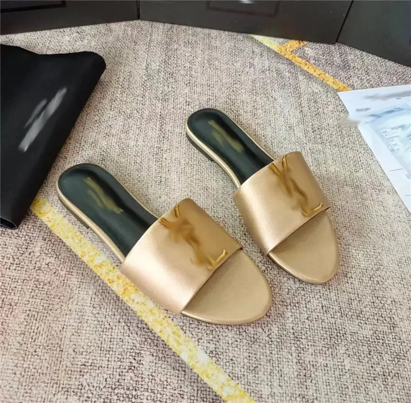 Slip-on slippers style 7