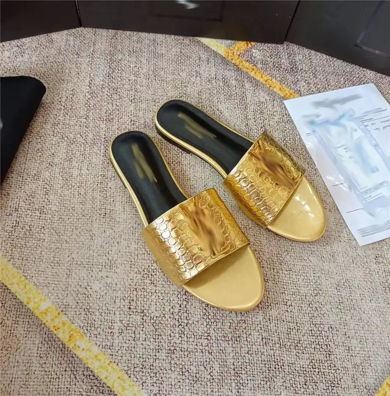 Slip-on slippers style 9