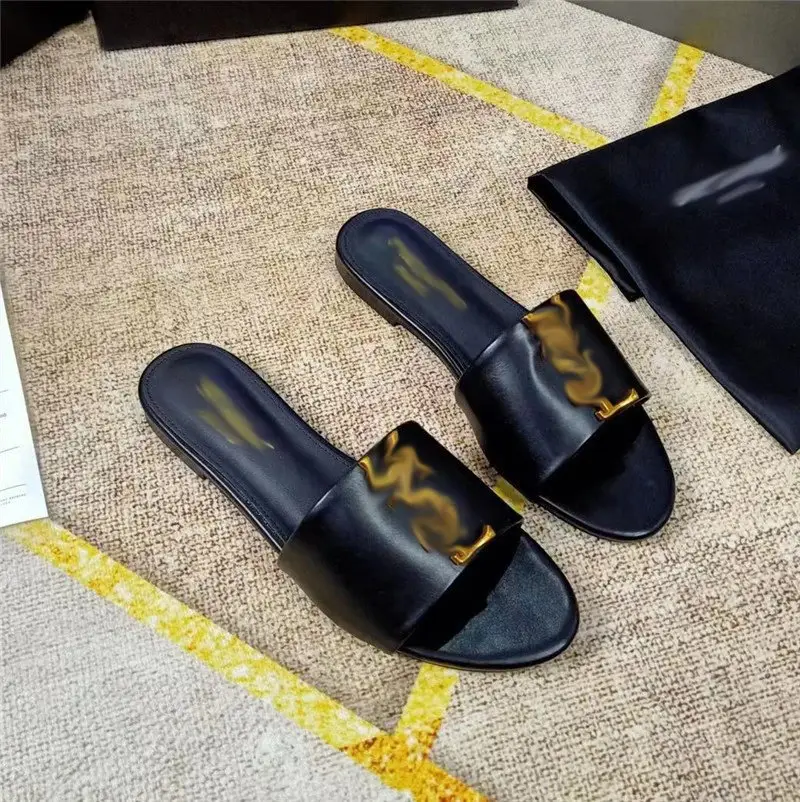 Slip-on slippers style 3