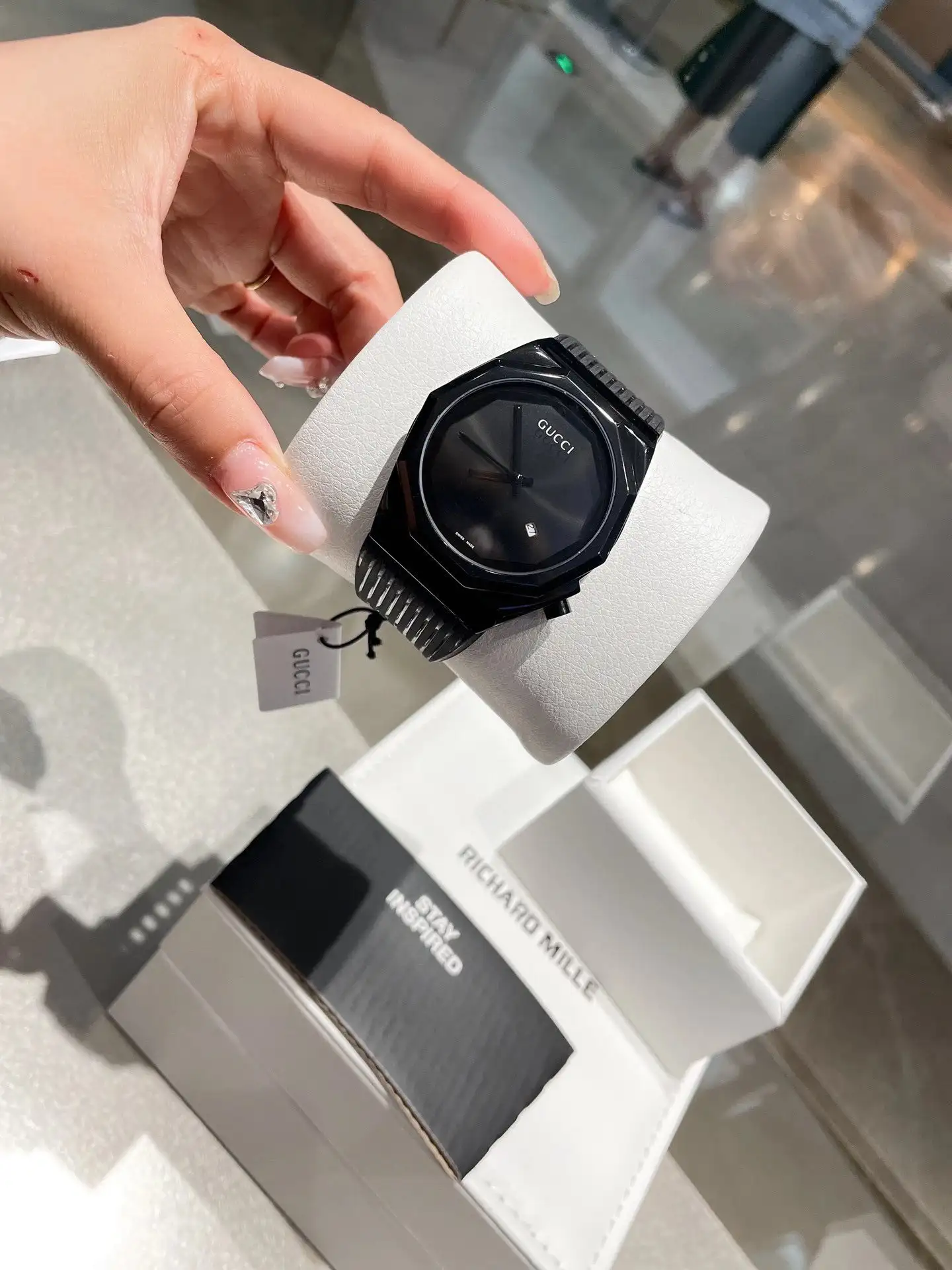 Watch product image 13