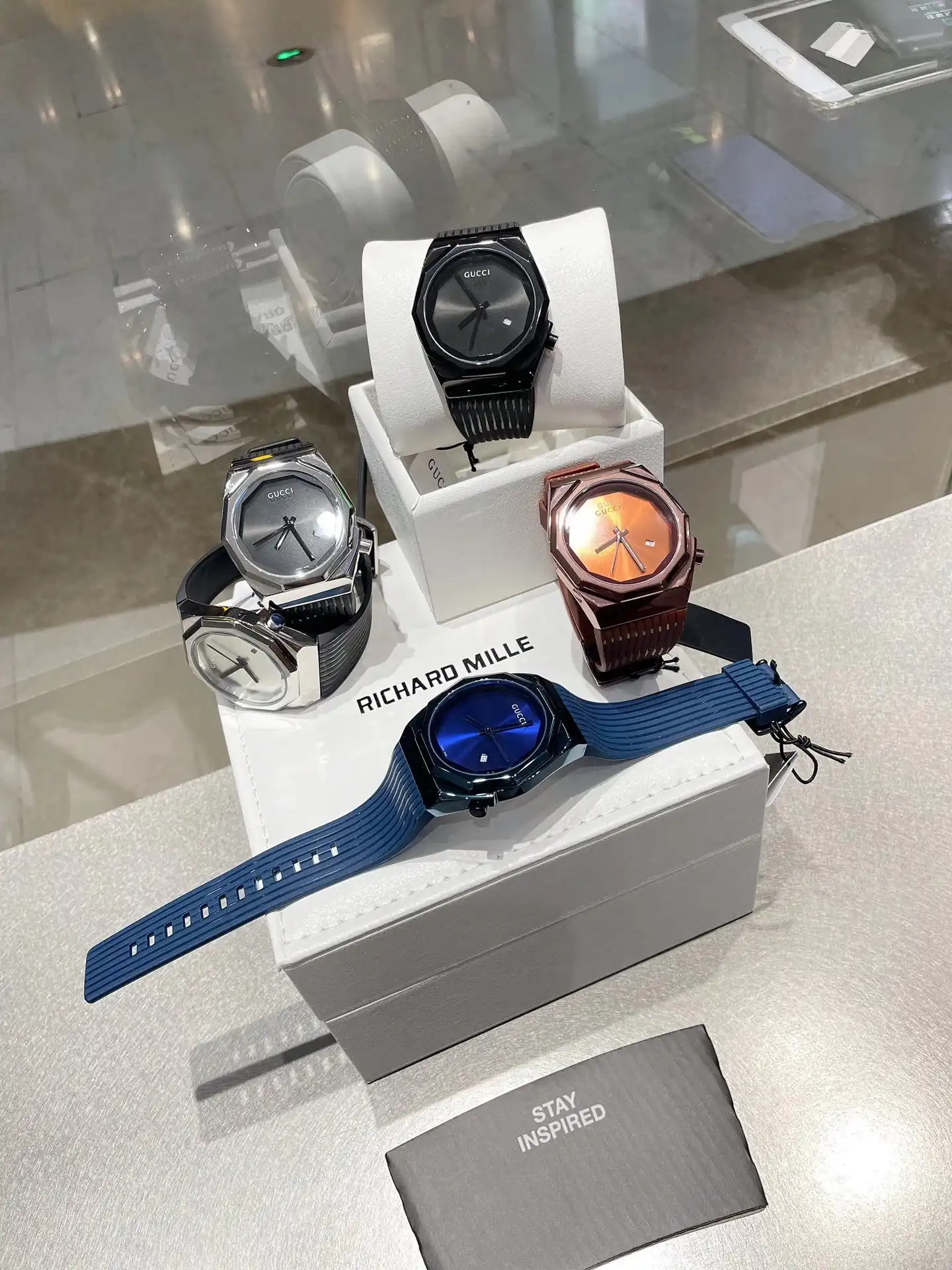 Watch product image 16