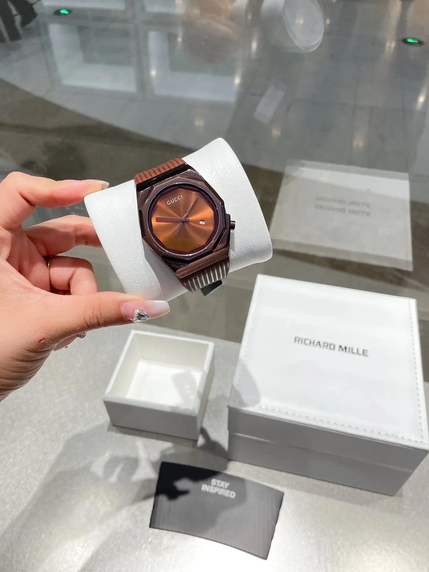 Watch product image 18