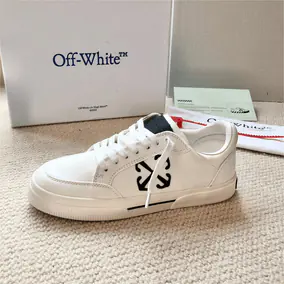 Off-White Chunky Sneakers