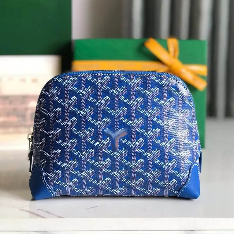 Clutch handbag view 9