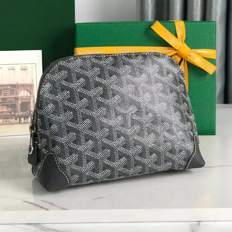 Clutch handbag view 14