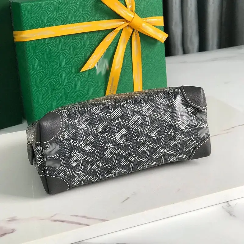 Clutch handbag view 15