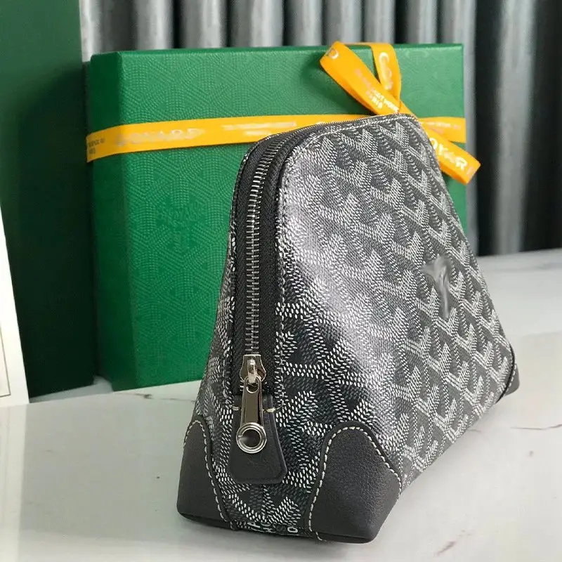 Clutch handbag view 17
