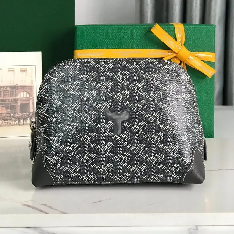 Clutch handbag view 13