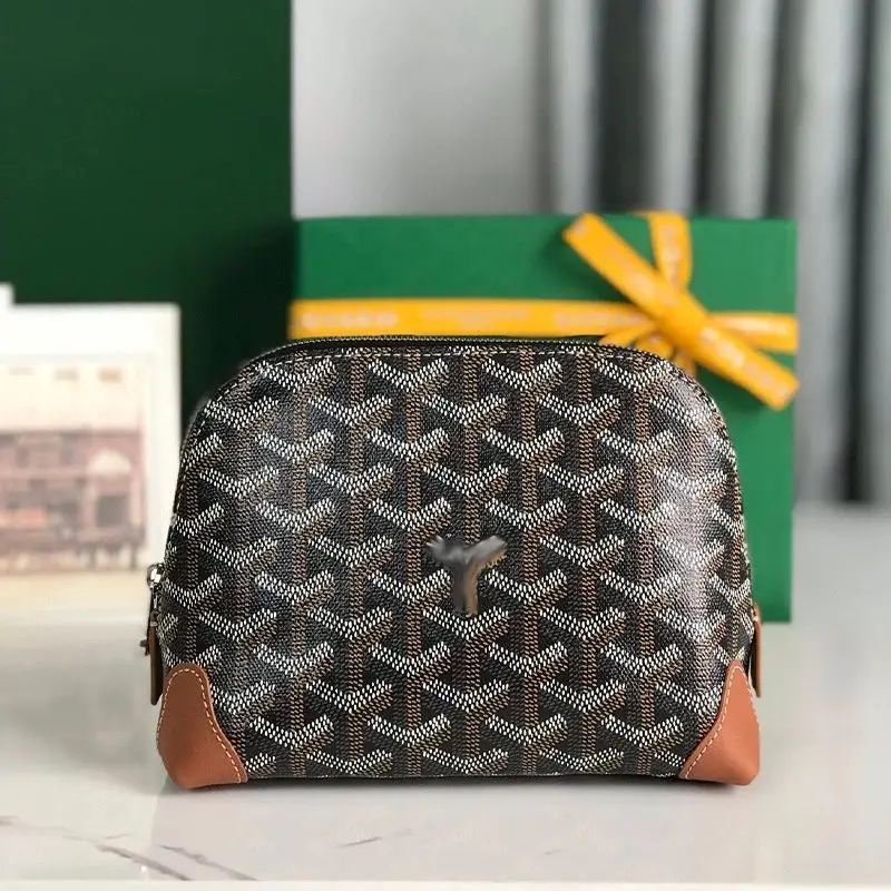 Clutch handbag view 12