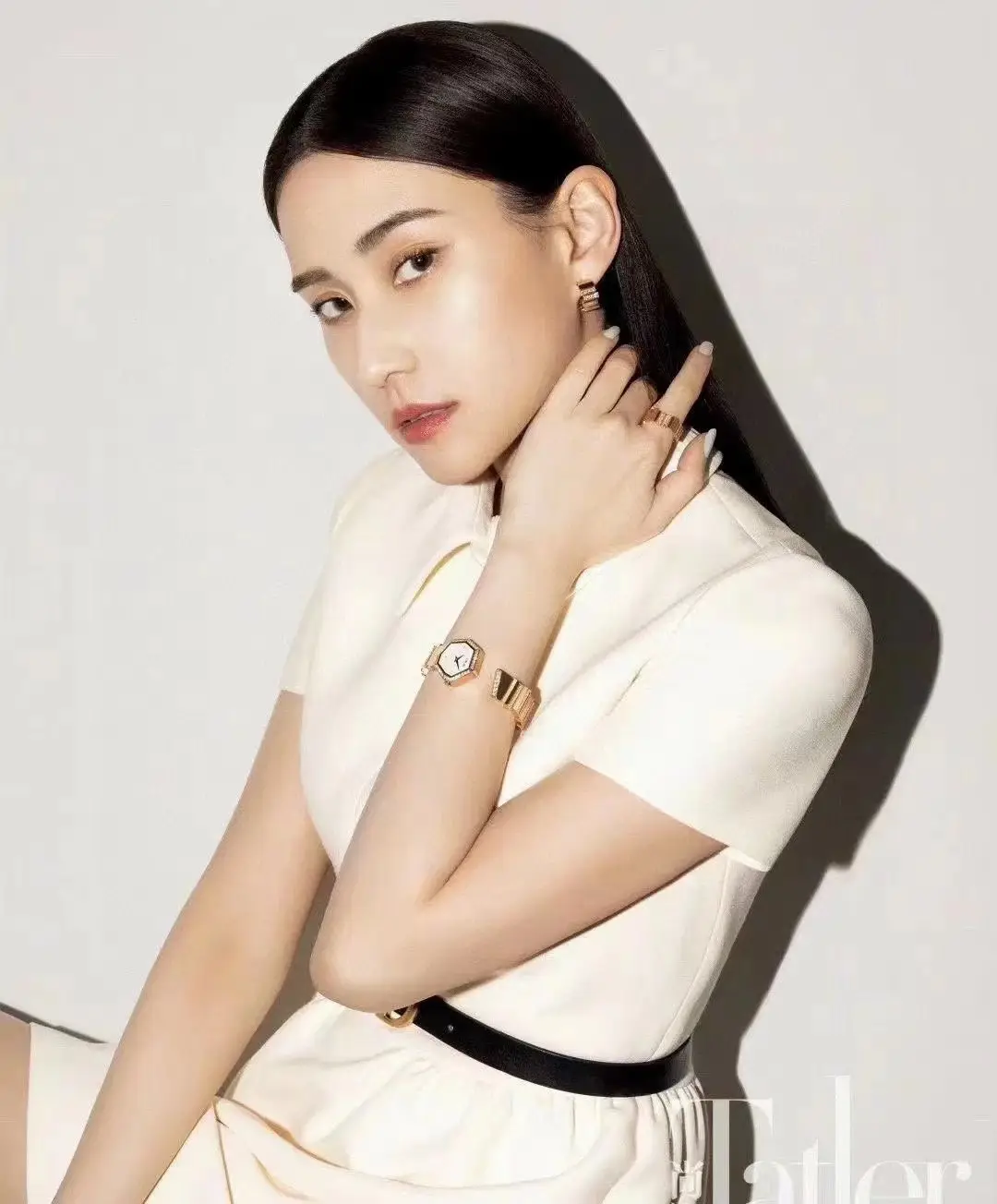 Dior women’s quartz watch image 11