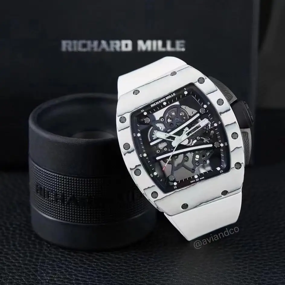 Carbon fiber mechanical watch view 6