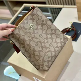 Coach Handbags [15 styles]