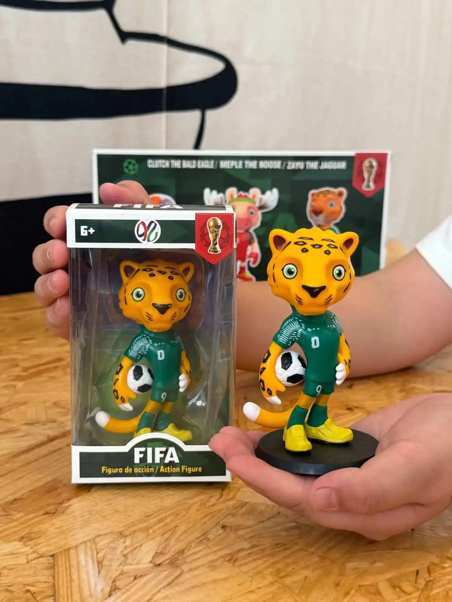 2026 World Cup mascot football decoration photo 12